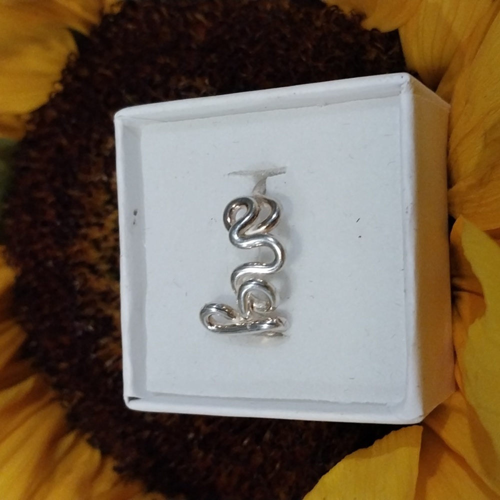 New .925 silver " love" ring. Size#6.5